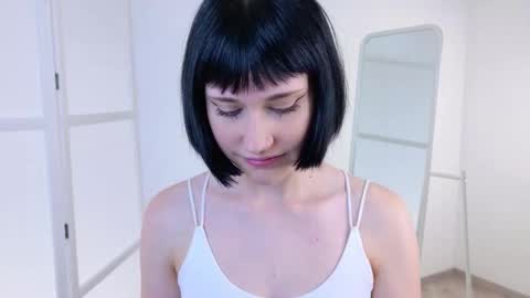 Leeloo online show from 09-17-25, 08:43