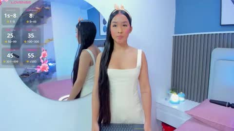  lily  online show from 11-26-25, 03:18