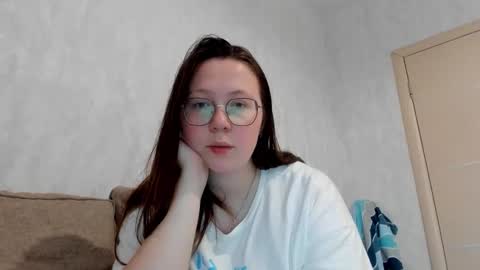 Snapshot of lily_cheys chatting on 10-14-25, 01:50 Lily Chays online show from 10-14-25, 01:50