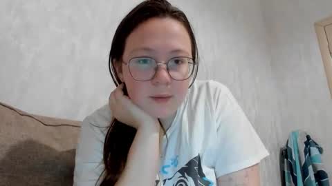 Snapshot of lily_cheys chatting on 10-14-25, 07:36 Lily Chays online show from 10-14-25, 07:36