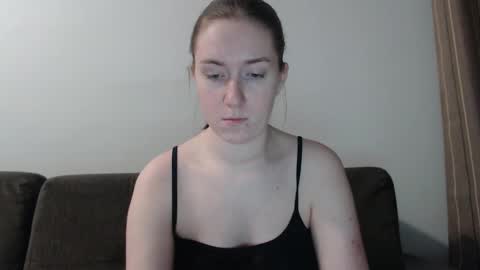lily_love_x online show from 12-15-24, 05:45