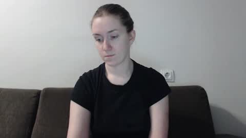 lily_love_x online show from 02-06-25, 03:48