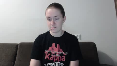 lily_love_x online show from 02-09-25, 06:01