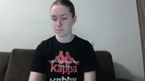 lily_love_x online show from 02-09-25, 11:36