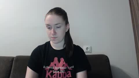 lily_love_x online show from 02-12-25, 04:01