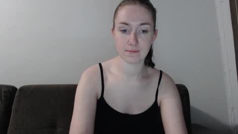 lily_love_x online show from 09-30-25, 10:59