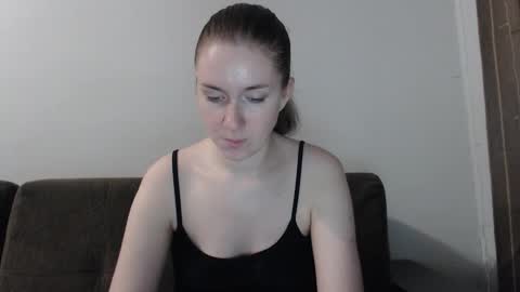lily_love_x online show from 10-07-25, 10:40