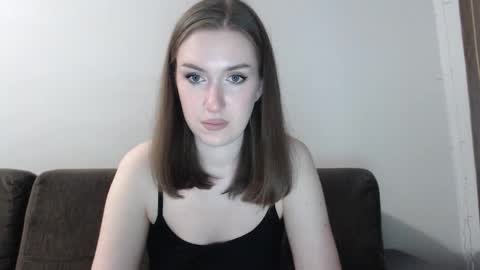 lily_love_x online show from 10-08-25, 10:40