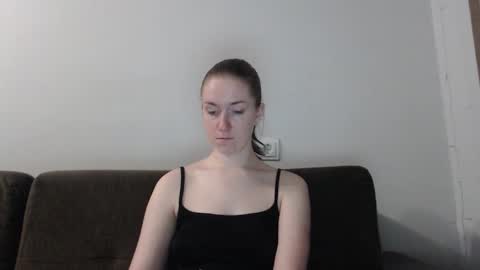 lily_love_x online show from 10-18-25, 10:43
