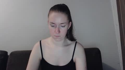 lily_love_x online show from 10-26-25, 04:18