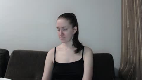 lily_love_x online show from 06-14-26, 01:47