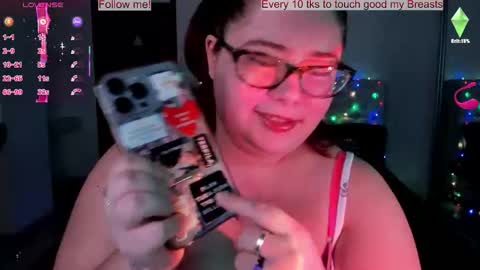 Snapshot of lily_lu_one chatting on 10-04-25, 10:30 Elina online show from 10-04-25, 10:30