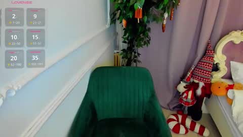 Lily online show from 12-15-25, 05:44