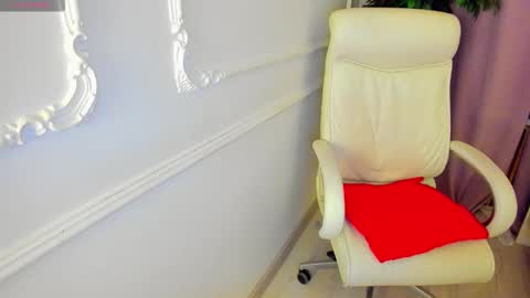 Lily online show from 03-16-26, 04:18