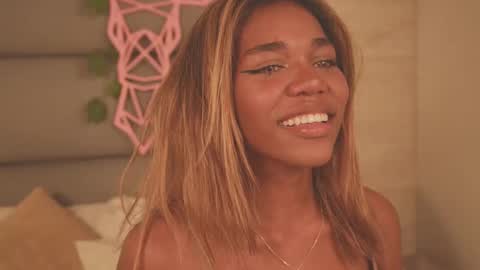 Lily Miiller online show from 01-12-26, 08:14