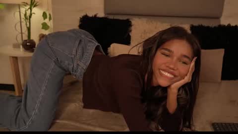 Snapshot of lily_miiller chatting on 03-24-26, 10:37 Lily Miiller online show from 03-24-26, 10:37