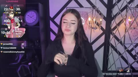 Snapshot of lily_moonlight chatting on 12-08-24, 01:58 Lily online show from 12-08-24, 01:58