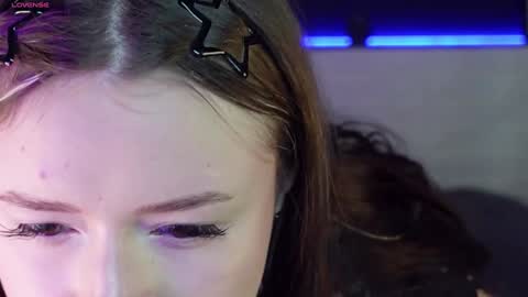 Snapshot of lily_moonlight chatting on 01-10-25, 07:04 Lily online show from 01-10-25, 07:04