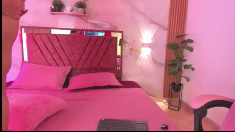 lily  online show from 02-15-26, 08:46