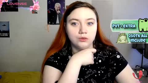 Snapshot of lily_shamy chatting on 02-14-25, 01:40 Alice online show from 02-14-25, 01:40