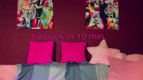 Snapshot of lily_smily chatting on 10-04-25, 11:08 Lily online show from 10-04-25, 11:08