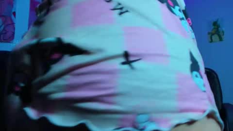 Snapshot of lily_stone04 chatting on 11-04-25, 07:51 lily_stone04 online show from 11-04-25, 07:51