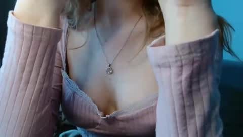 small lily online show from 05-11-26, 04:04