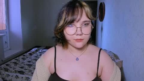 Lily online show from 04-01-26, 01:41