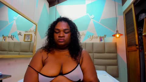 Lily online show from 01-18-25, 09:13