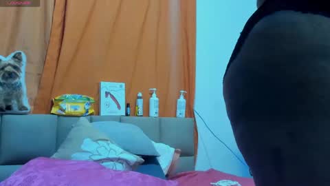 Snapshot of lilybaudyn_ chatting on 05-10-26, 09:03 Lily online show from 05-10-26, 09:03