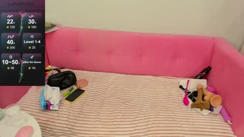 Snapshot of lilybrilly chatting on 02-06-25, 05:14 Lily online show from 02-06-25, 05:14