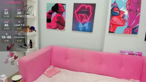 Snapshot of lilybrilly chatting on 09-21-25, 06:04 Lily online show from 09-21-25, 06:04