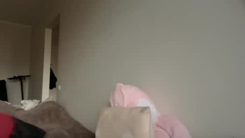 Snapshot of lilycandy_ chatting on 10-28-25, 11:58 lilycandy_ online show from 10-28-25, 11:58