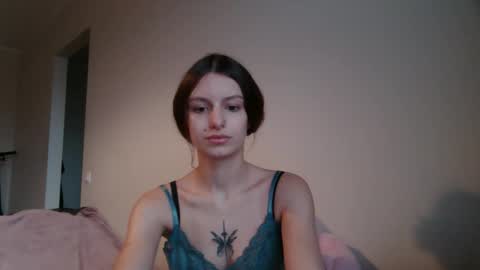 Snapshot of lilycandy_ chatting on 10-30-25, 01:23 lilycandy_ online show from 10-30-25, 01:23