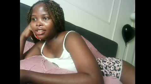 lilycelest online show from 05-26-26, 03:41