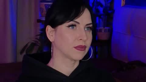 Lily online show from 11-10-25, 04:06