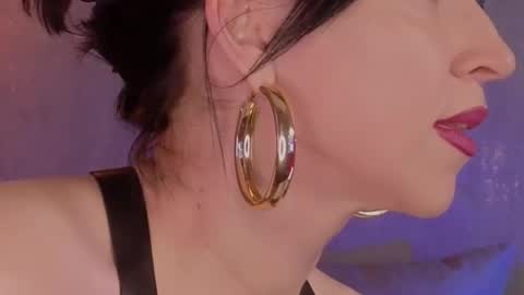 Lily online show from 02-12-26, 04:02