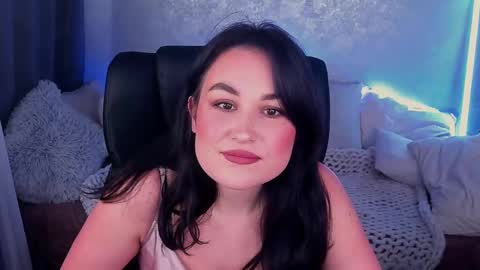 Snapshot of lilyfoxyy chatting on 02-21-25, 02:27 Lily online show from 02-21-25, 02:27