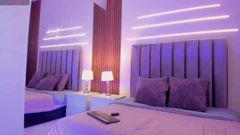 Snapshot of lilyhartt chatting on 03-13-26, 12:01 Lili online show from 03-13-26, 12:01