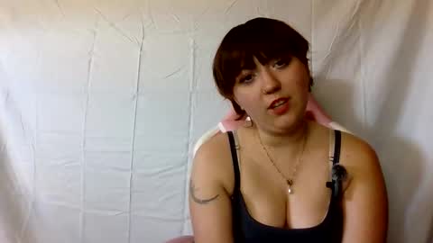 Snapshot of lilylovegood04 chatting on 06-05-26, 10:59 lily online show from 06-05-26, 10:59