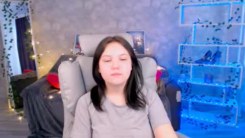 Lily online show from 02-09-26, 07:23