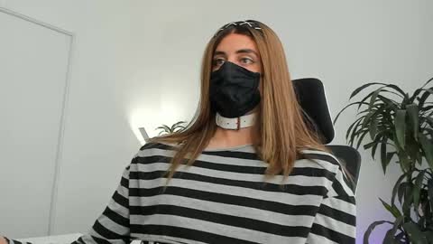 Lily Reina online show from 03-30-26, 06:20