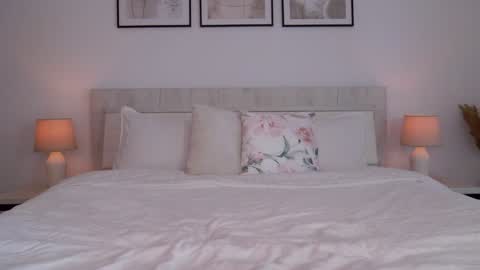 Lily online show from 02-08-25, 09:03