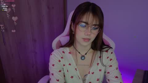 lily help me to collect more cosplay online show from 02-08-26, 04:38