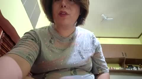 Snapshot of lilysette chatting on 06-27-26, 09:20 lilysette online show from 06-27-26, 09:20