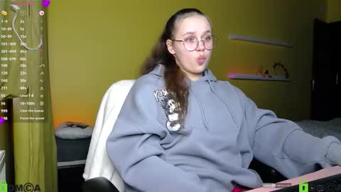 Lily online show from 10-18-25, 11:33