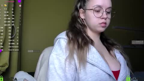 Lily online show from 10-20-25, 12:27