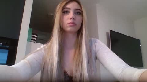 Lily online show from 02-22-26, 03:43