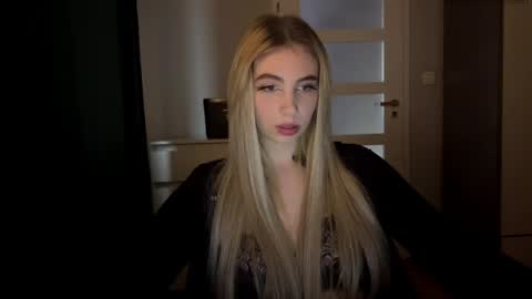 Lily online show from 05-11-26, 04:48