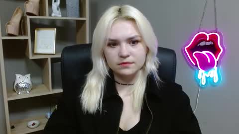 Lily online show from 02-23-26, 07:28